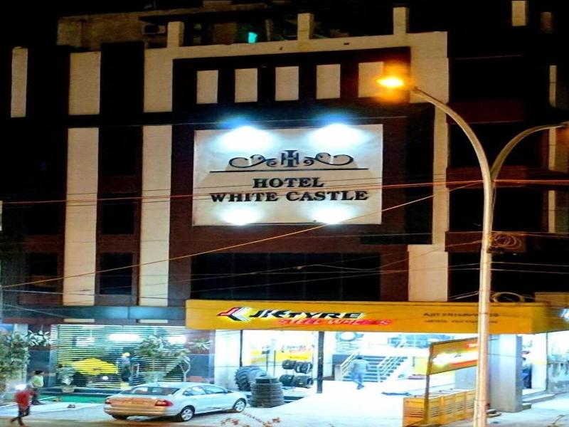 Fabhotel White Castle Sez image