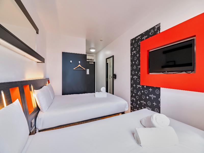 easyHotel Newcastle image