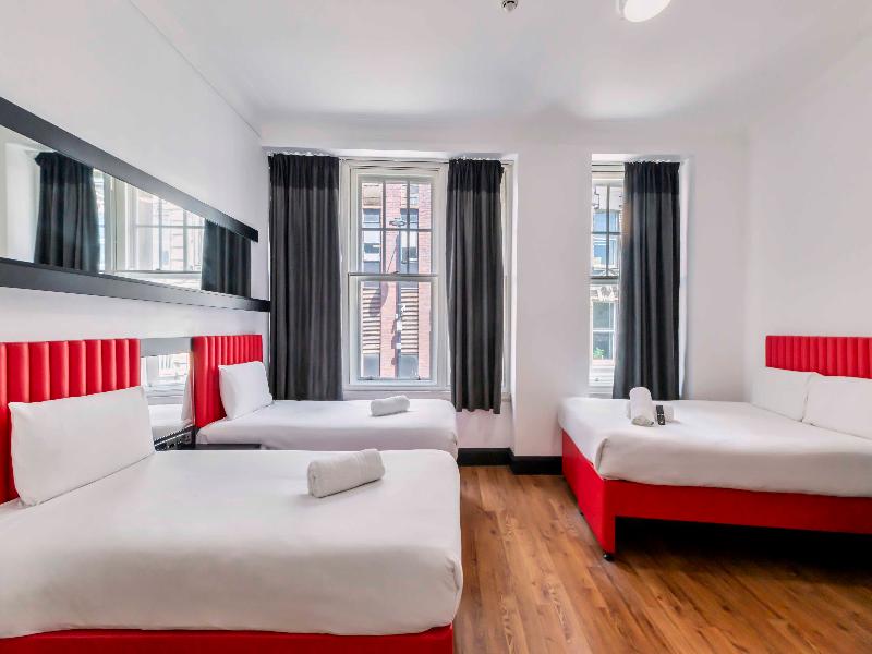 easyHotel Newcastle image