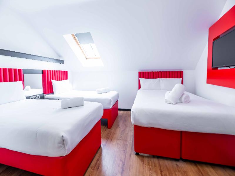 easyHotel Newcastle image