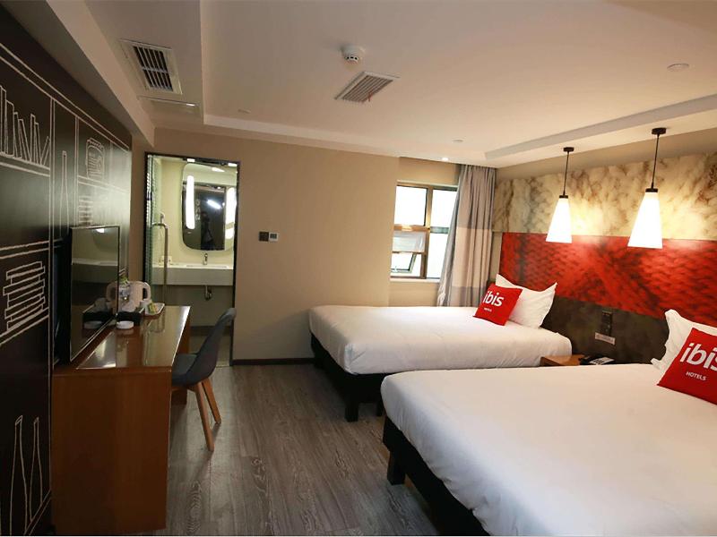 Bed room