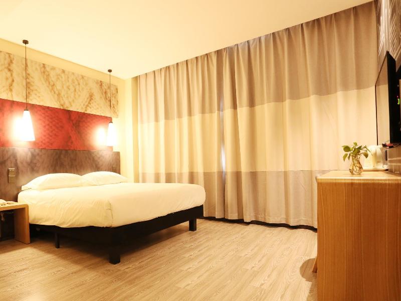 ibis Xuzhou East Huaihai image