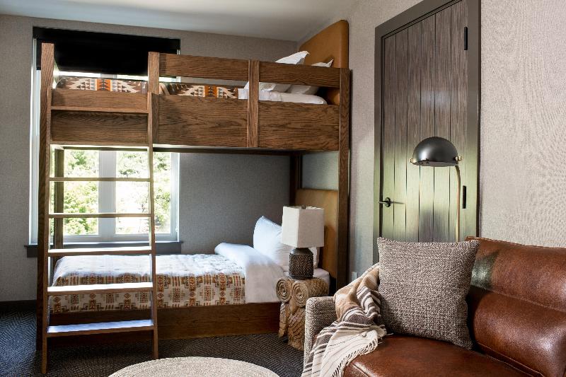 Kimpton RiverPlace Hotel image