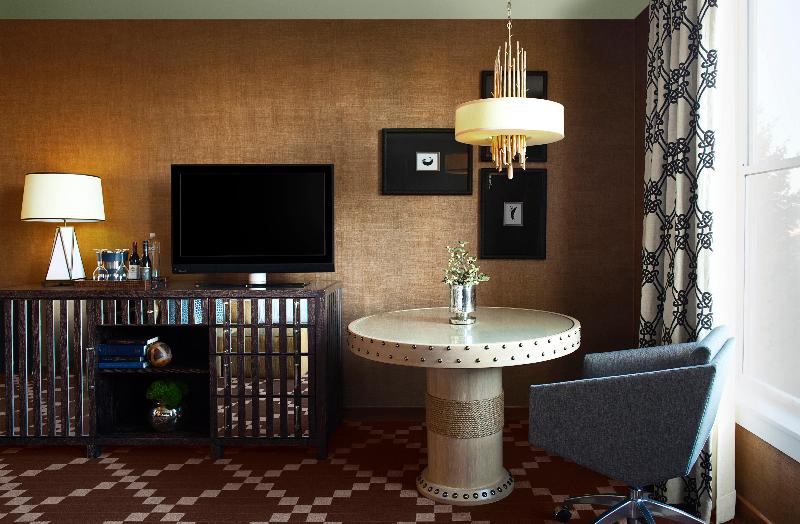 Kimpton RiverPlace Hotel image