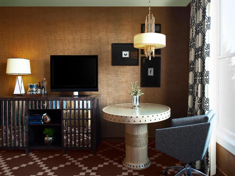Kimpton RiverPlace Hotel image