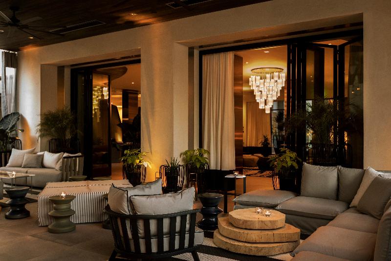 Kimpton La Peer Hotel image