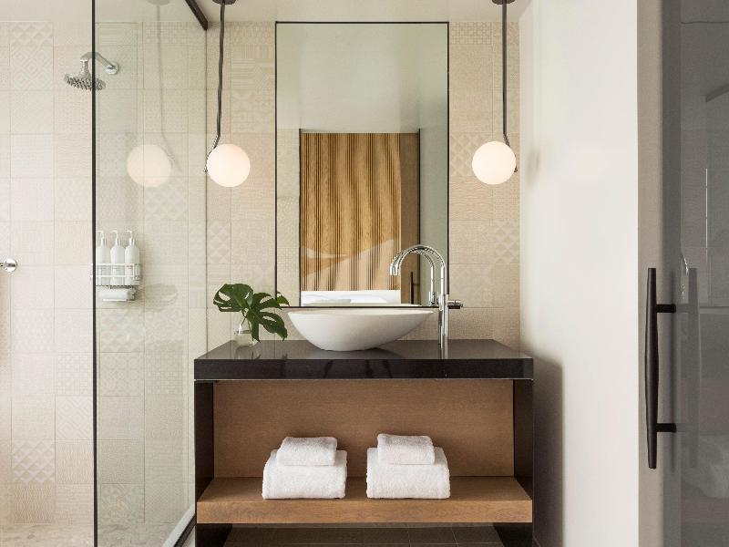 Kimpton La Peer Hotel image