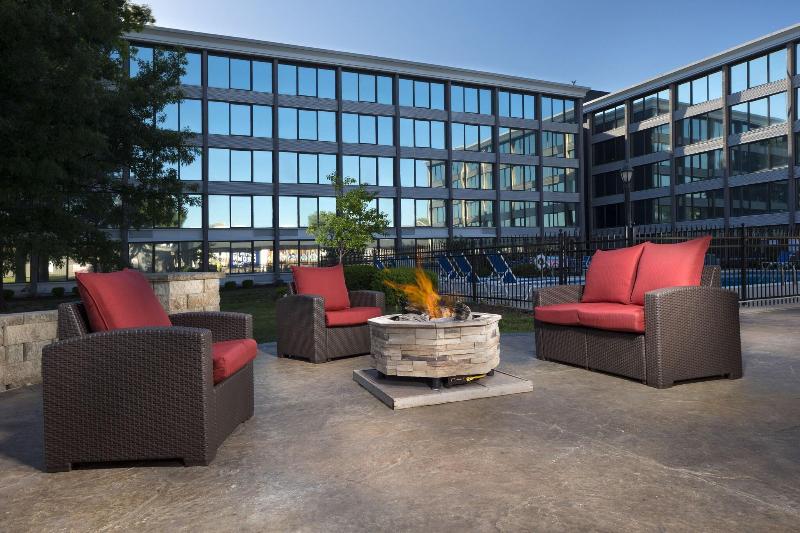 Four Points by Sheraton Kansas City Airport image