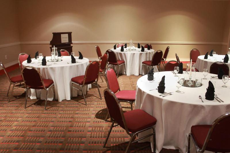 Four Points by Sheraton Kansas City Airport image