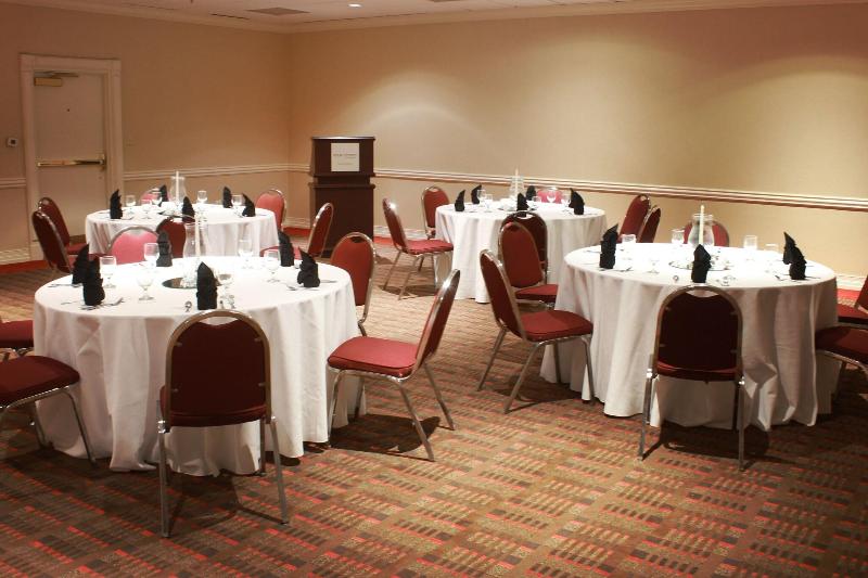 Four Points by Sheraton Kansas City Airport image