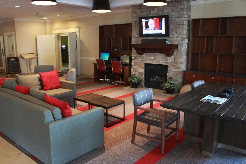 Four Points by Sheraton Kansas City Airport image