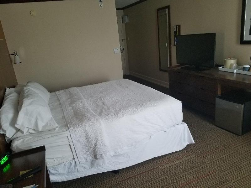 Four Points by Sheraton Kansas City Airport image