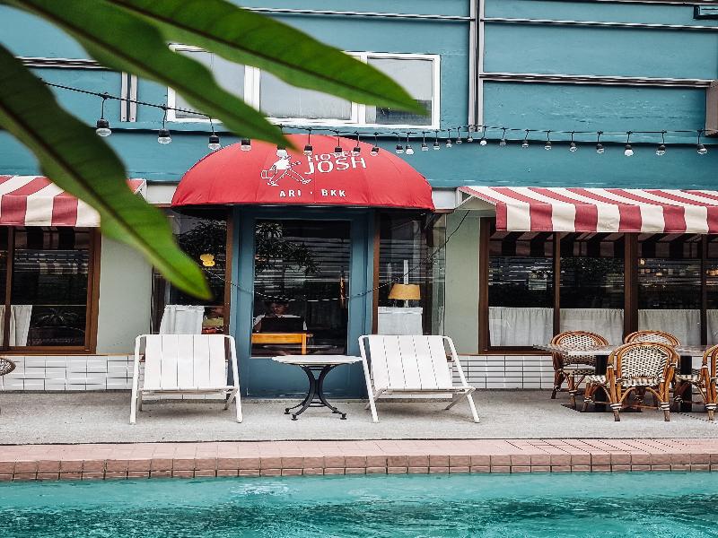 Josh Hotel image