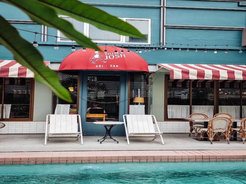 Josh Hotel image