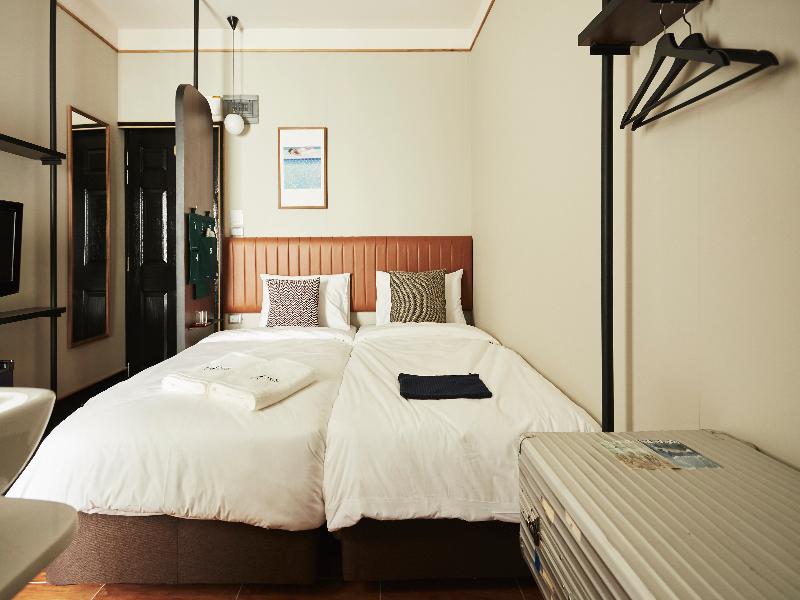 Josh Hotel image