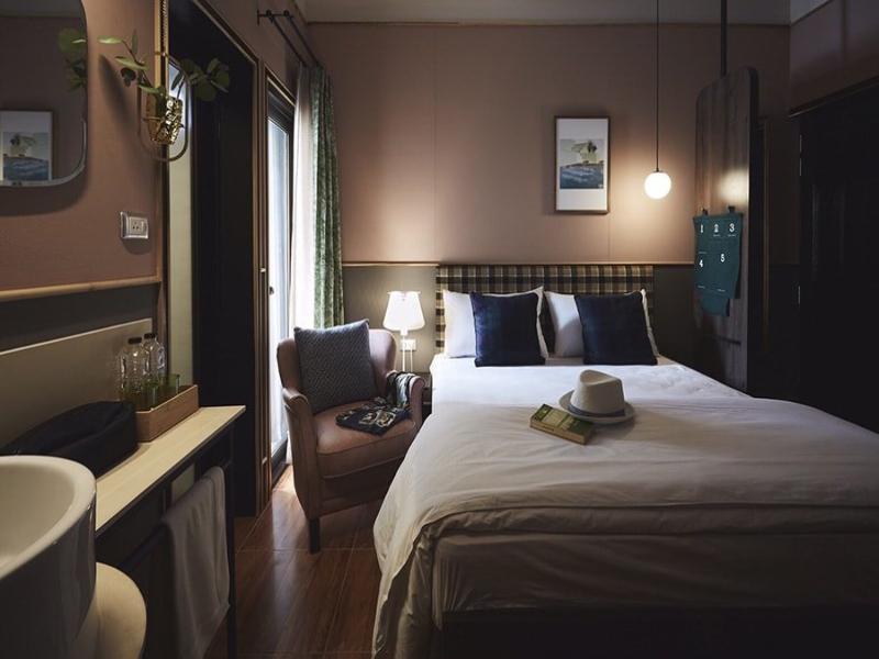 Josh Hotel image