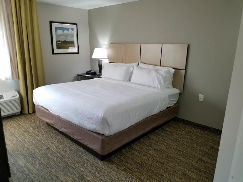 Candlewood Suites Kansas City - Independence photo 22