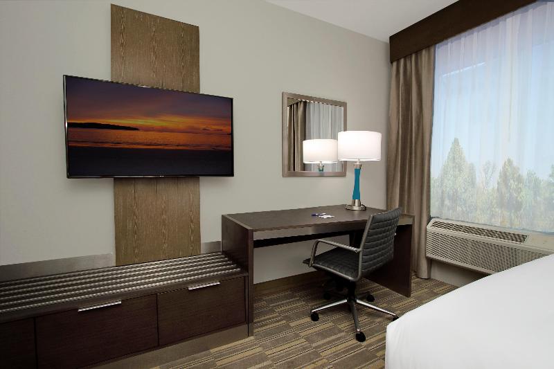 Holiday Inn Express Lake Charles South Casino Area