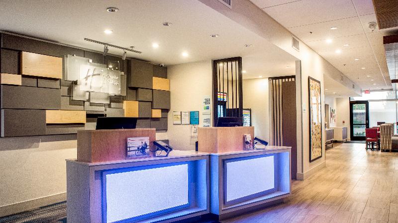 Holiday Inn Express & Suites Racine By IHG image