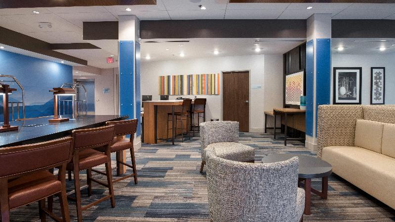 Holiday Inn Express & Suites Racine By IHG image