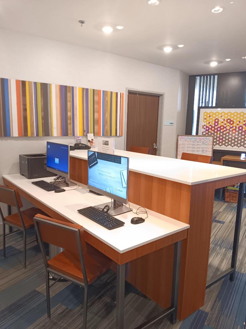 Holiday Inn Express & Suites Racine By IHG image
