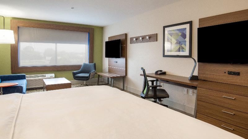 Holiday Inn Express & Suites Racine By IHG image