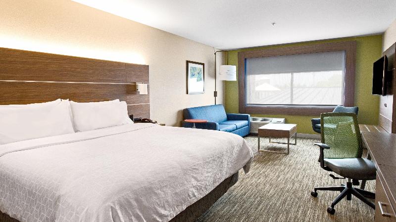 Holiday Inn Express & Suites Racine By IHG image