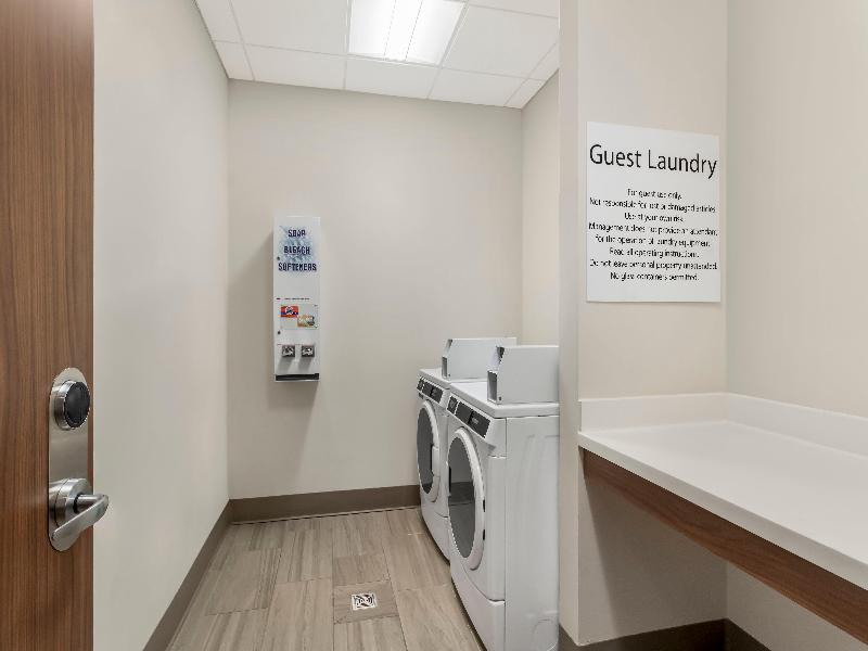 Holiday Inn Express Spring Hill By IHG image