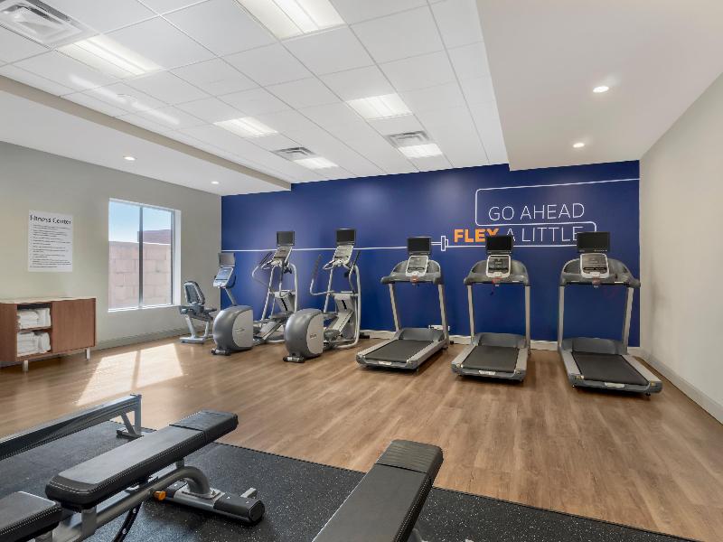 Holiday Inn Express Spring Hill By IHG image