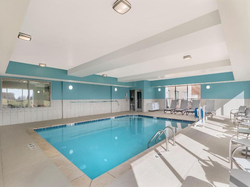 Holiday Inn Express Spring Hill By IHG image