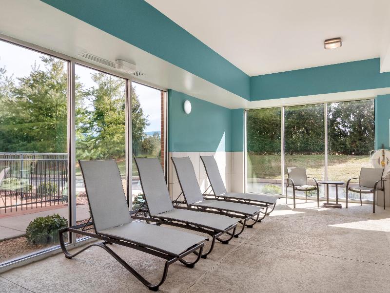 Holiday Inn Express Spring Hill By IHG image