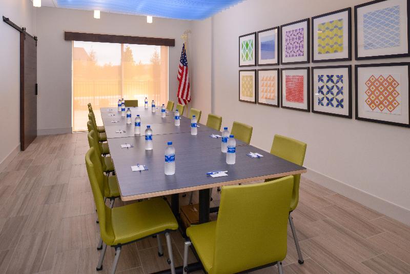Holiday Inn Express Spring Hill By IHG image