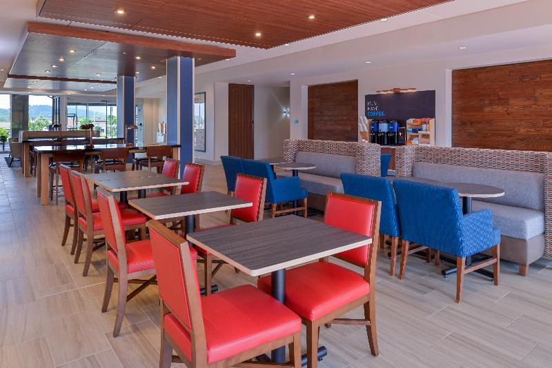 Holiday Inn Express Spring Hill By IHG image