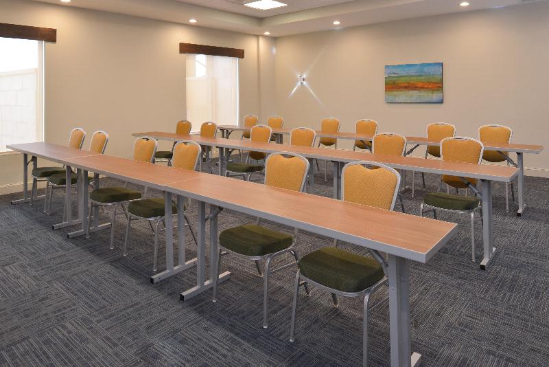 Holiday Inn Express Spring Hill By IHG image