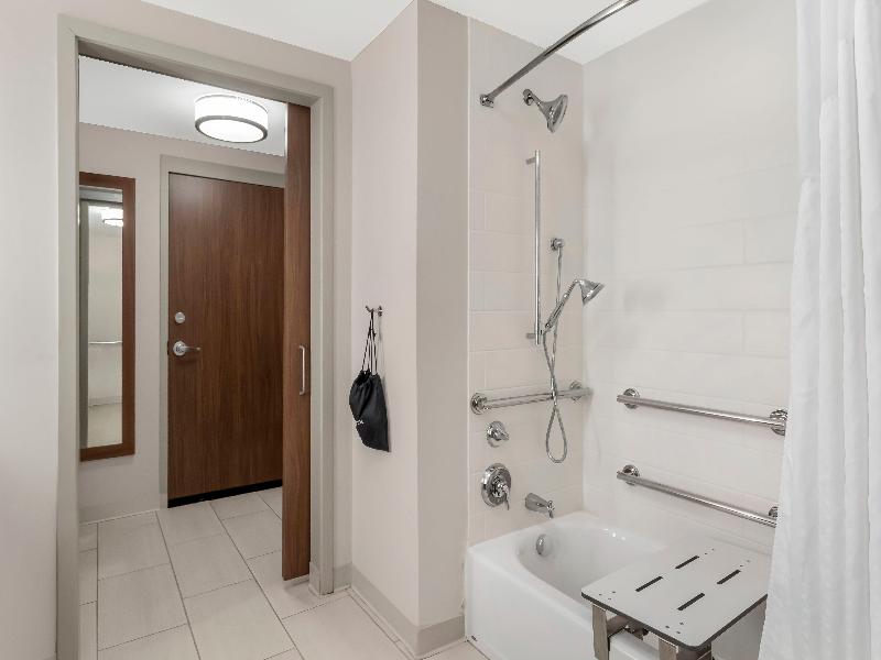 Holiday Inn Express Spring Hill By IHG image