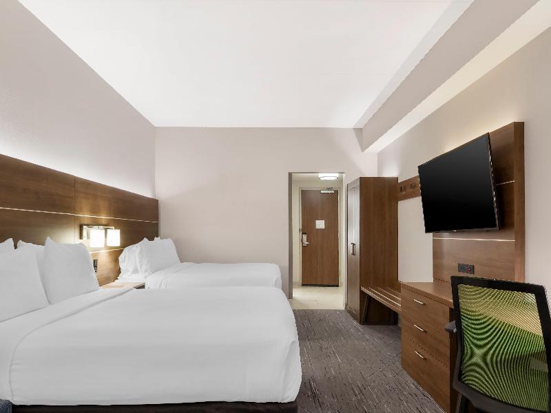 Holiday Inn Express Spring Hill By IHG image