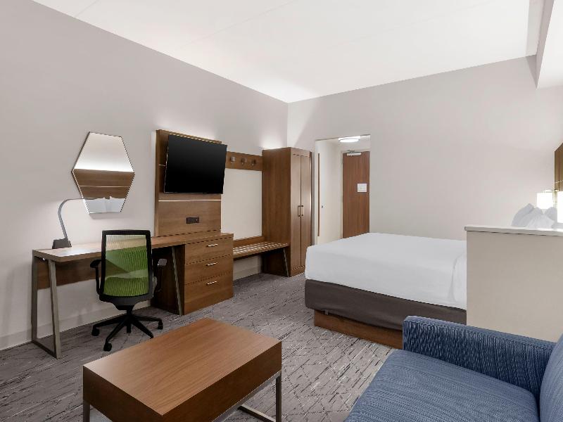 Holiday Inn Express Spring Hill By IHG image