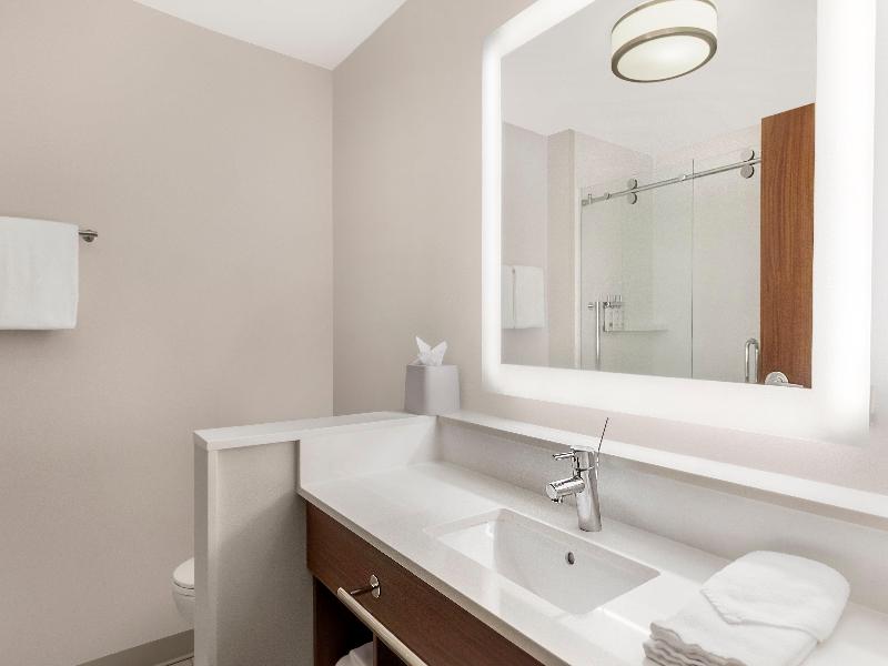 Holiday Inn Express Spring Hill By IHG image