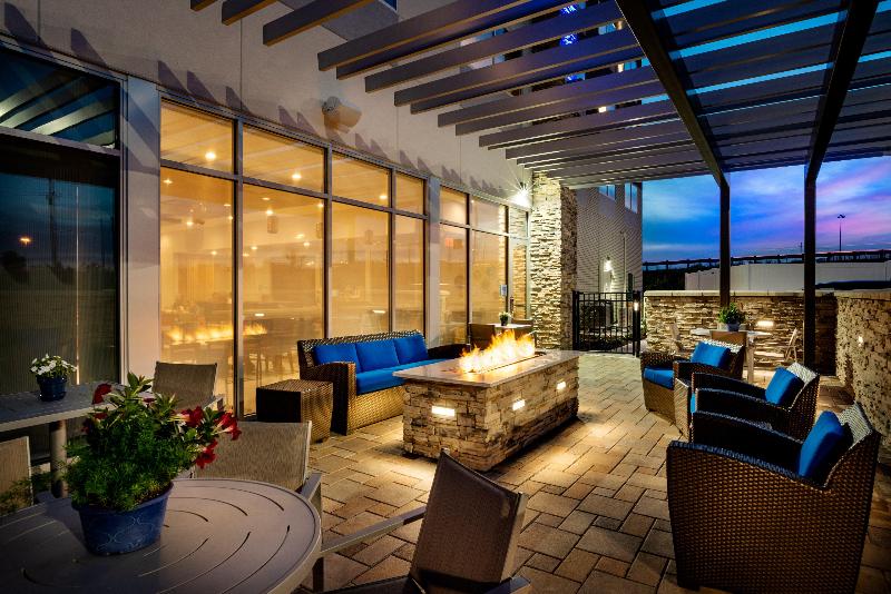 Holiday Inn Express Cincinatti North - Liberty Way