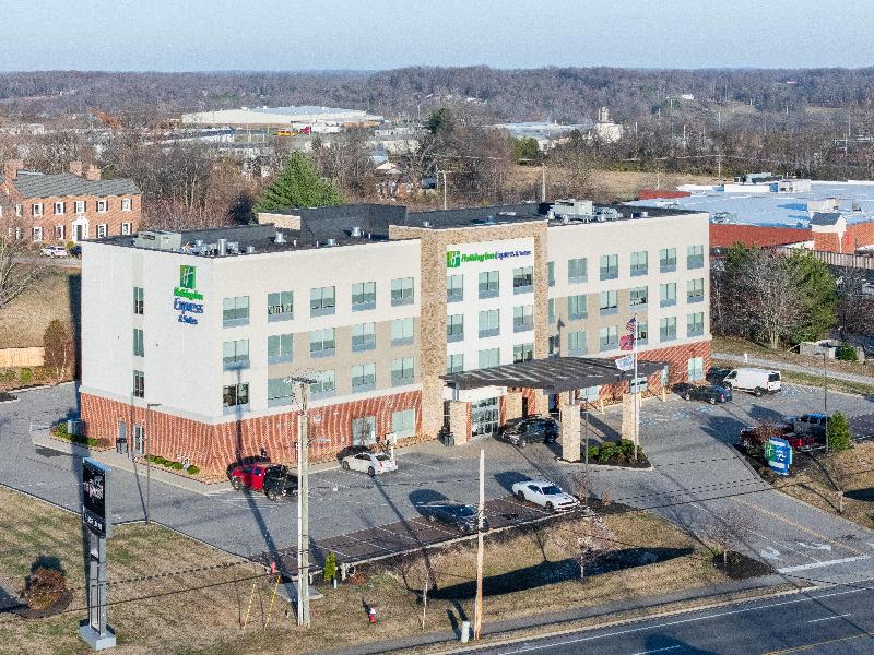 Holiday Inn Express Nashville North Springfield image