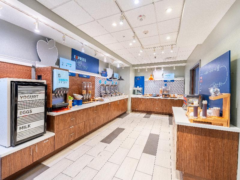 Holiday Inn Express Nashville North Springfield image
