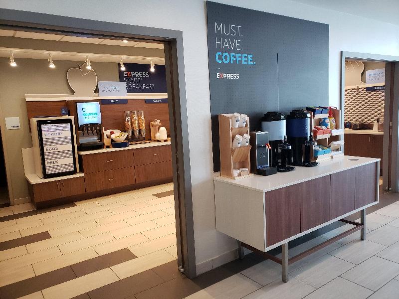 Holiday Inn Express Nashville North Springfield image