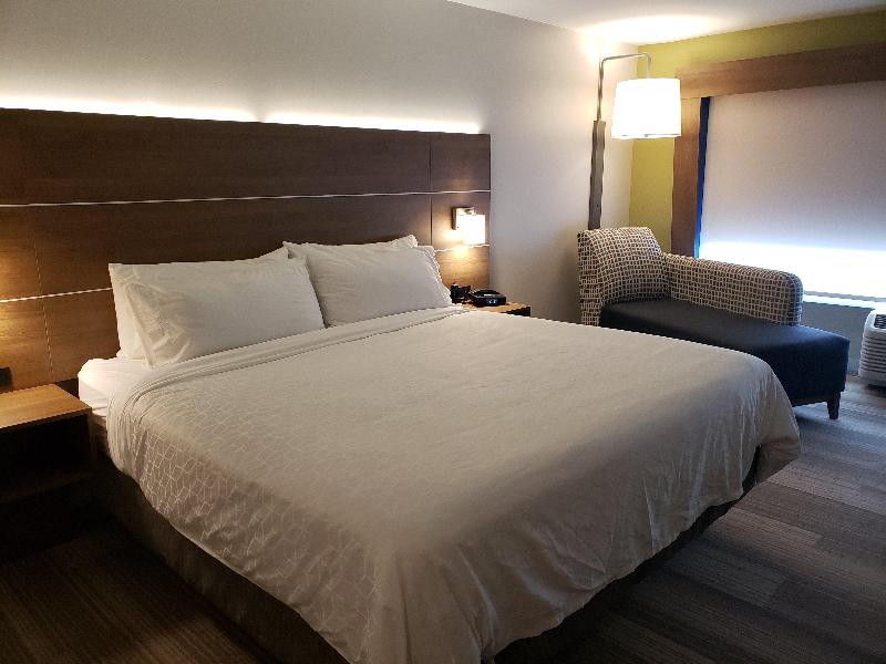 Holiday Inn Express Nashville North Springfield image