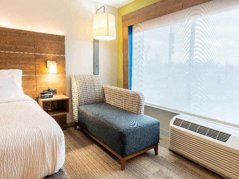 Holiday Inn Express Nashville North Springfield image