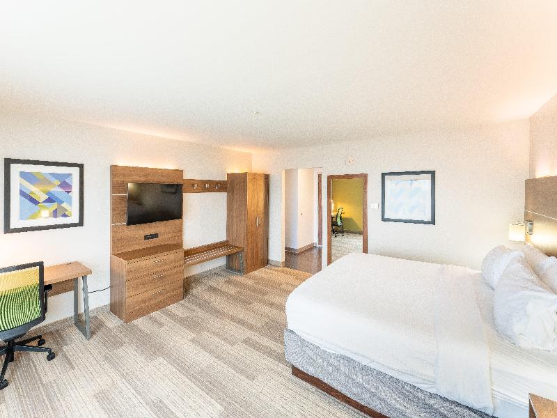 Holiday Inn Express Nashville North Springfield image