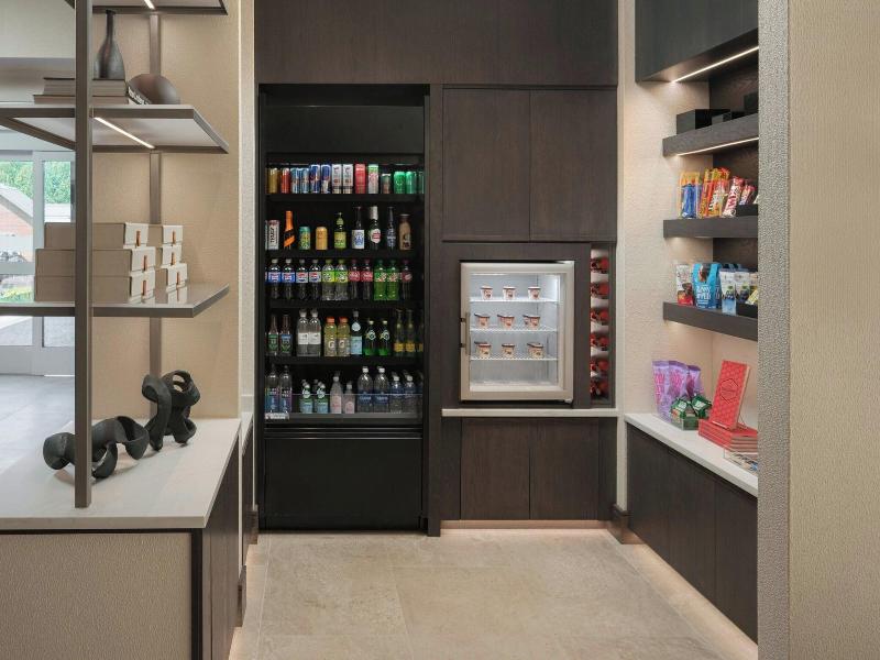 Holiday Inn & Suites-Asheville-Biltmore Vlg Area image