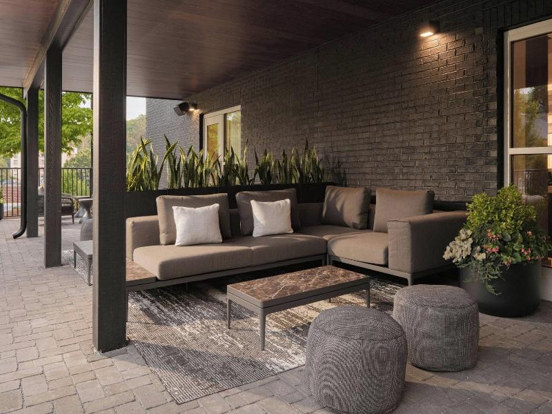 Holiday Inn & Suites-Asheville-Biltmore Vlg Area image