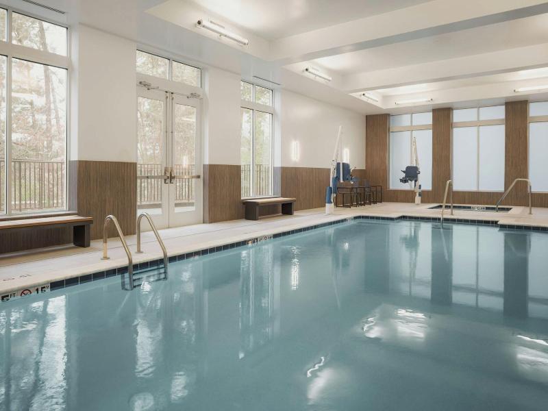 Holiday Inn & Suites-Asheville-Biltmore Vlg Area image