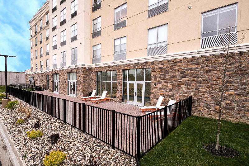 Holiday Inn & Suites Mount Pleasant By IHG image
