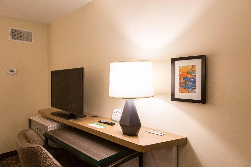 Holiday Inn & Suites Mount Pleasant By IHG photo 10